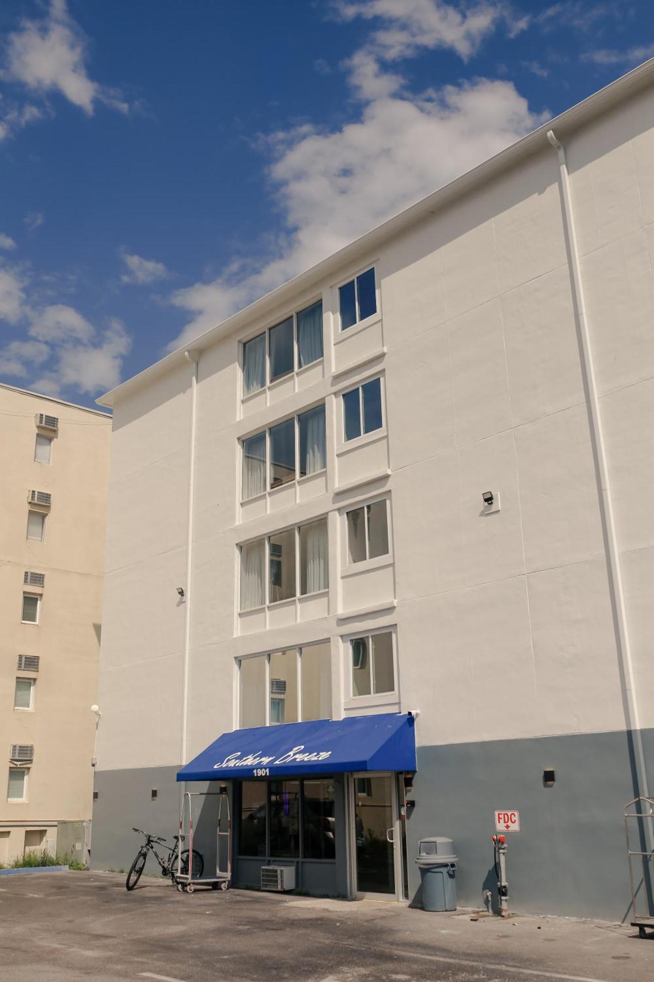 Southern Breeze Ocean Front Hotel Myrtle Beach Zewnętrze zdjęcie